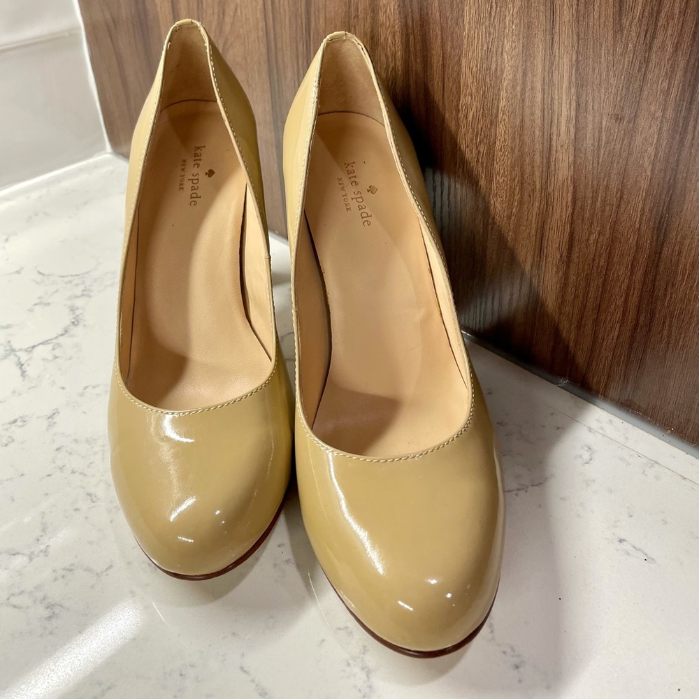Kate Spade Patent Leather Nude Block Heels size 7.5